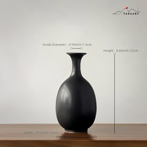 Black Ceramic Vase with Dried Flowers for Modern Decor