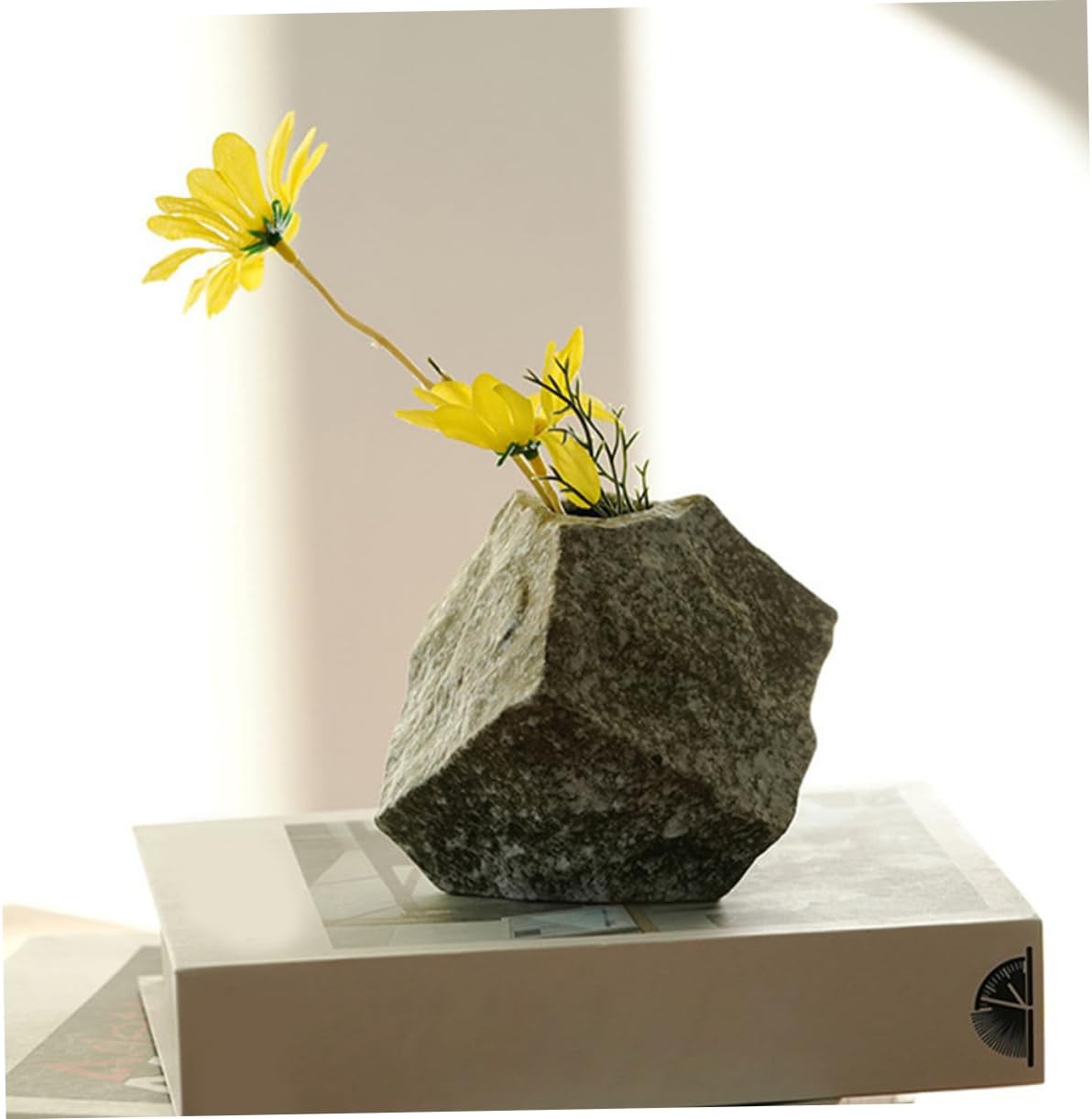 ABOOFAN Modern Ceramic Flower Vase with Irregular Design