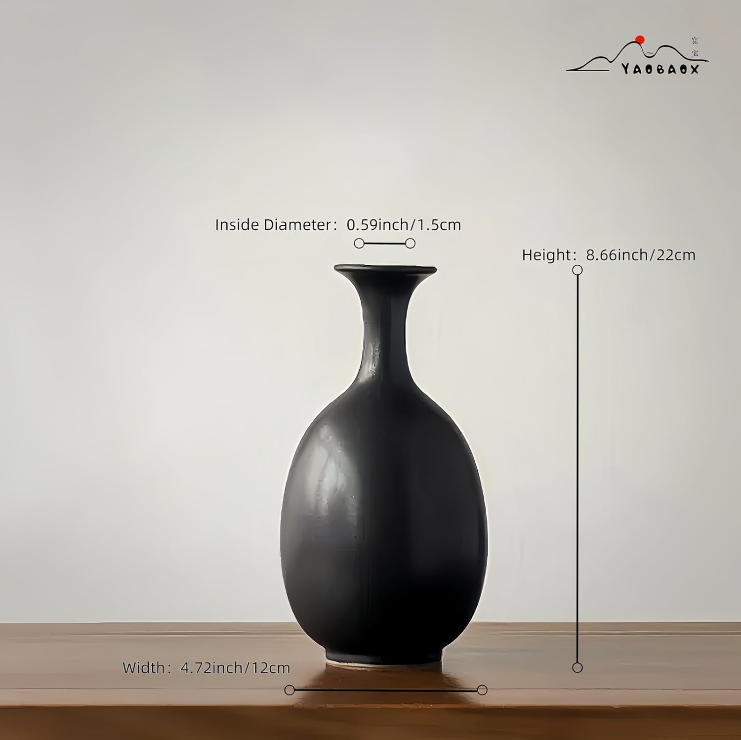 Black Ceramic Vase with Dried Flowers for Modern Decor