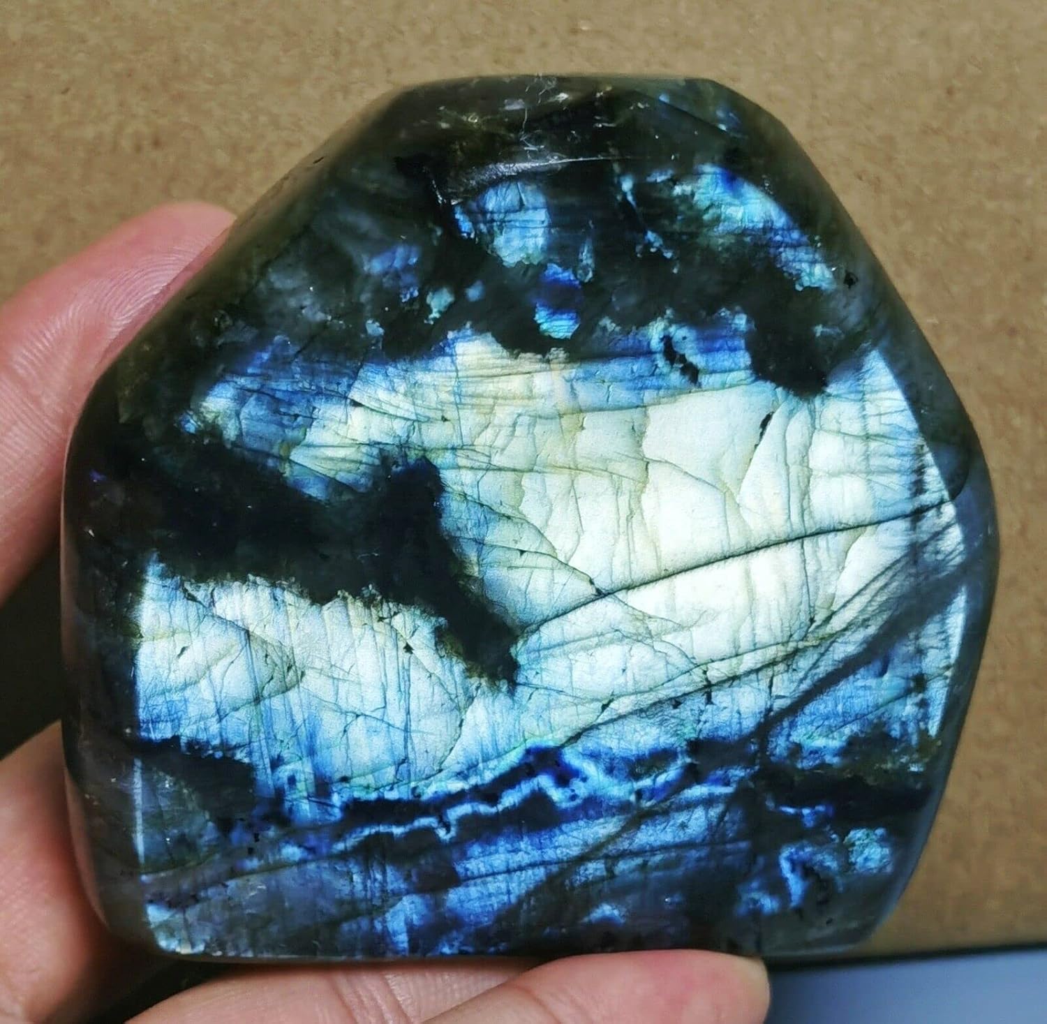 NOVAGEM Blue Flash Labradorite Reiki Stone with Spectrolite