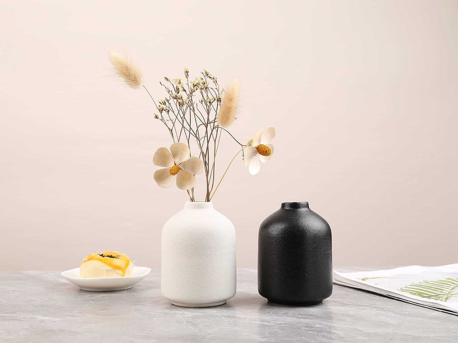 Modern Minimalist Ceramic Vase in Black