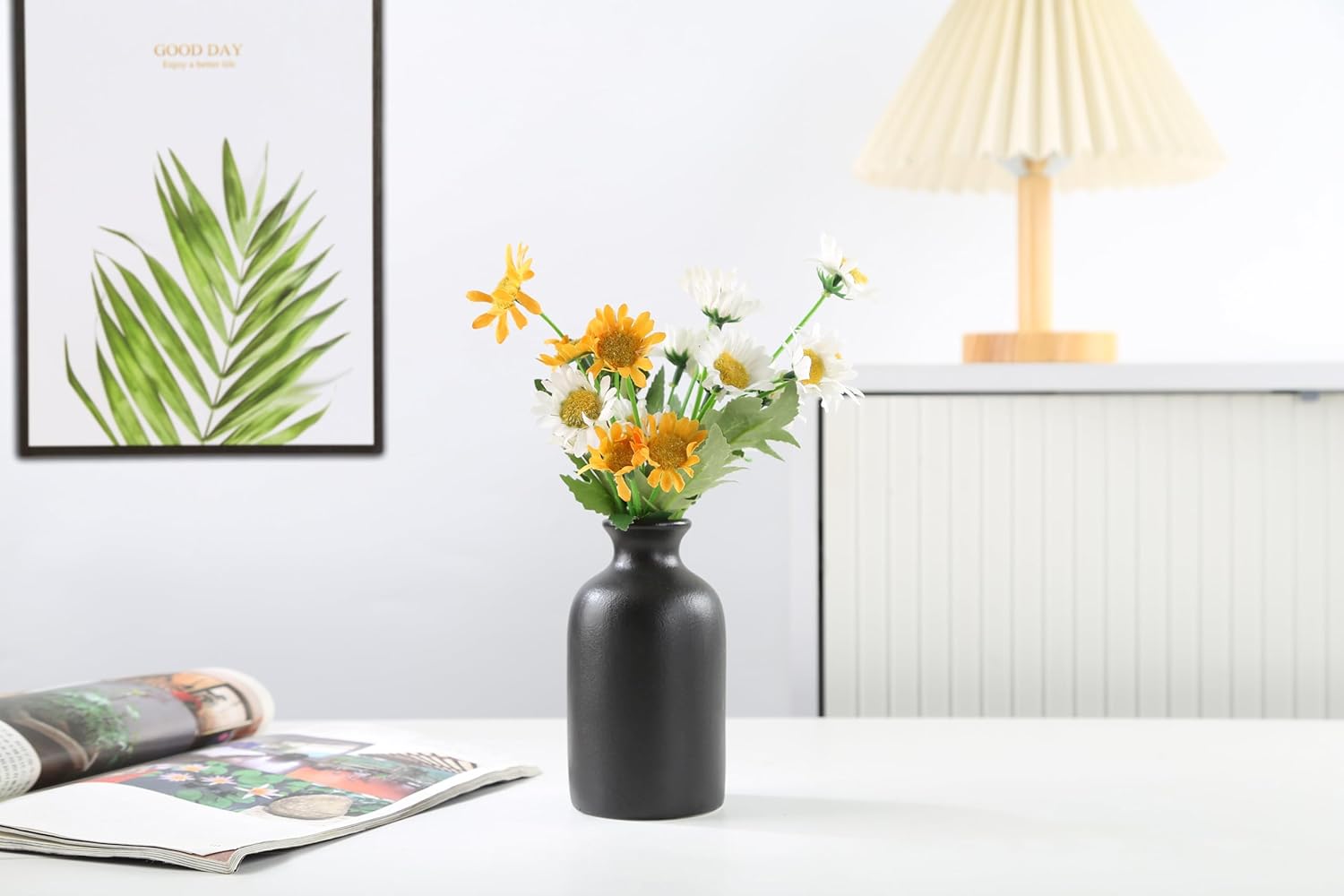 White Ceramic Vase for Home Decoration