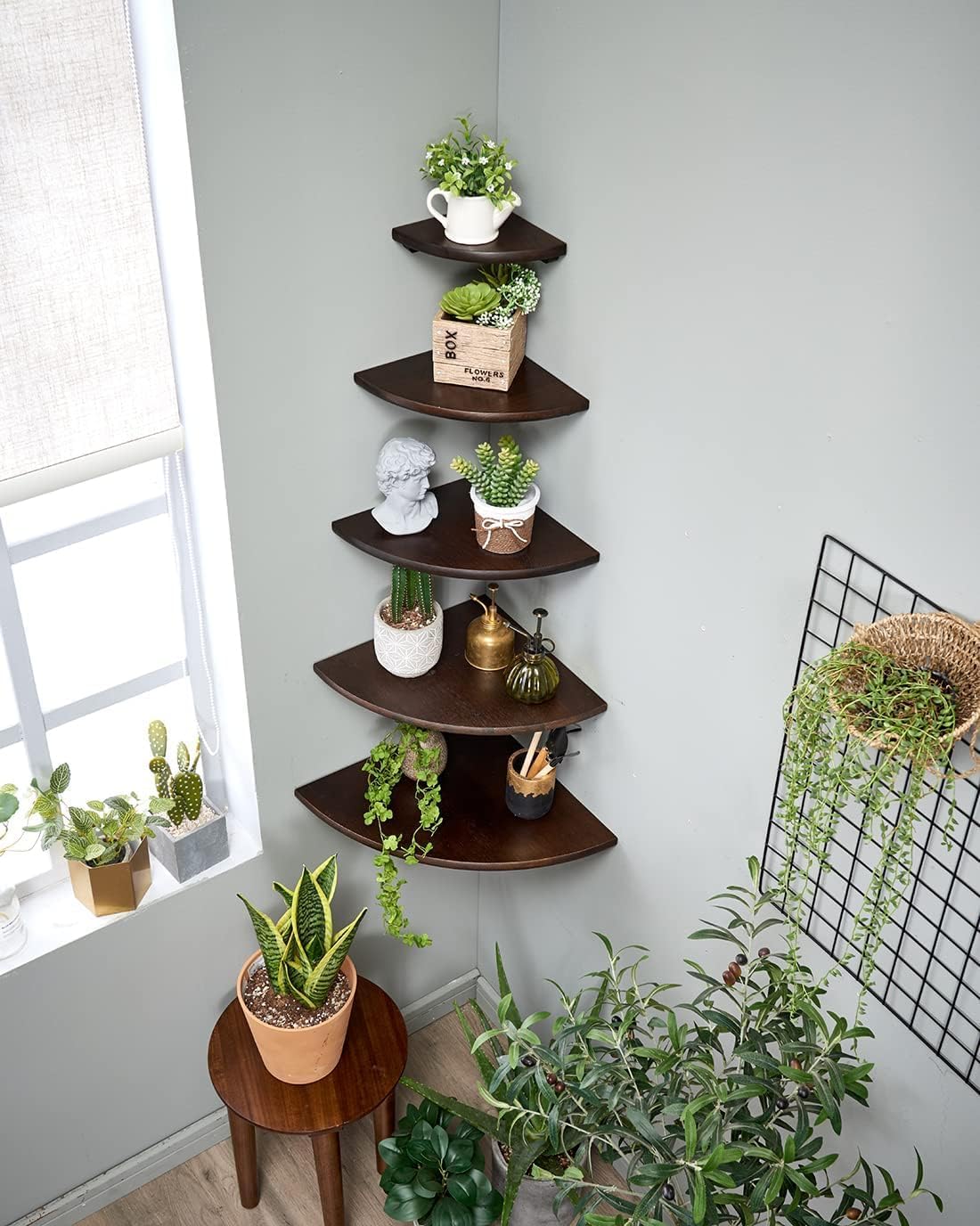 Set of 2 Floating Corner Shelves in Solid Oak Wood