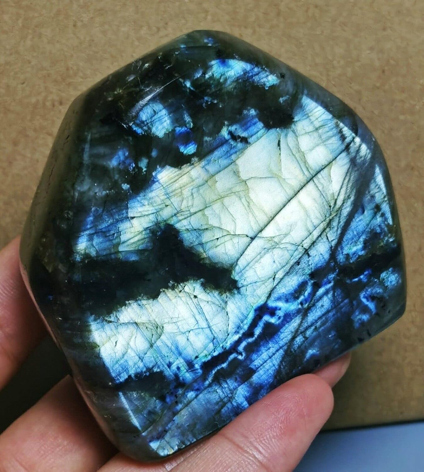 NOVAGEM Blue Flash Labradorite Reiki Stone with Spectrolite